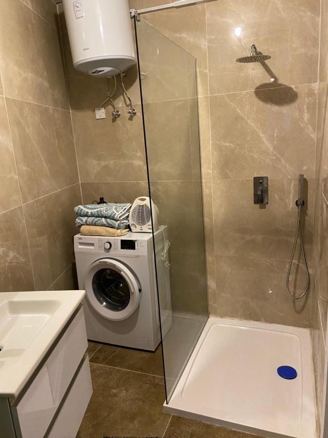 One Beautiful Bedroom Flat In Pietà 外观 照片